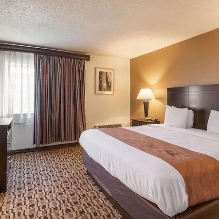 Coratel Plus Suites Wichita West Airport Екстер'єр фото