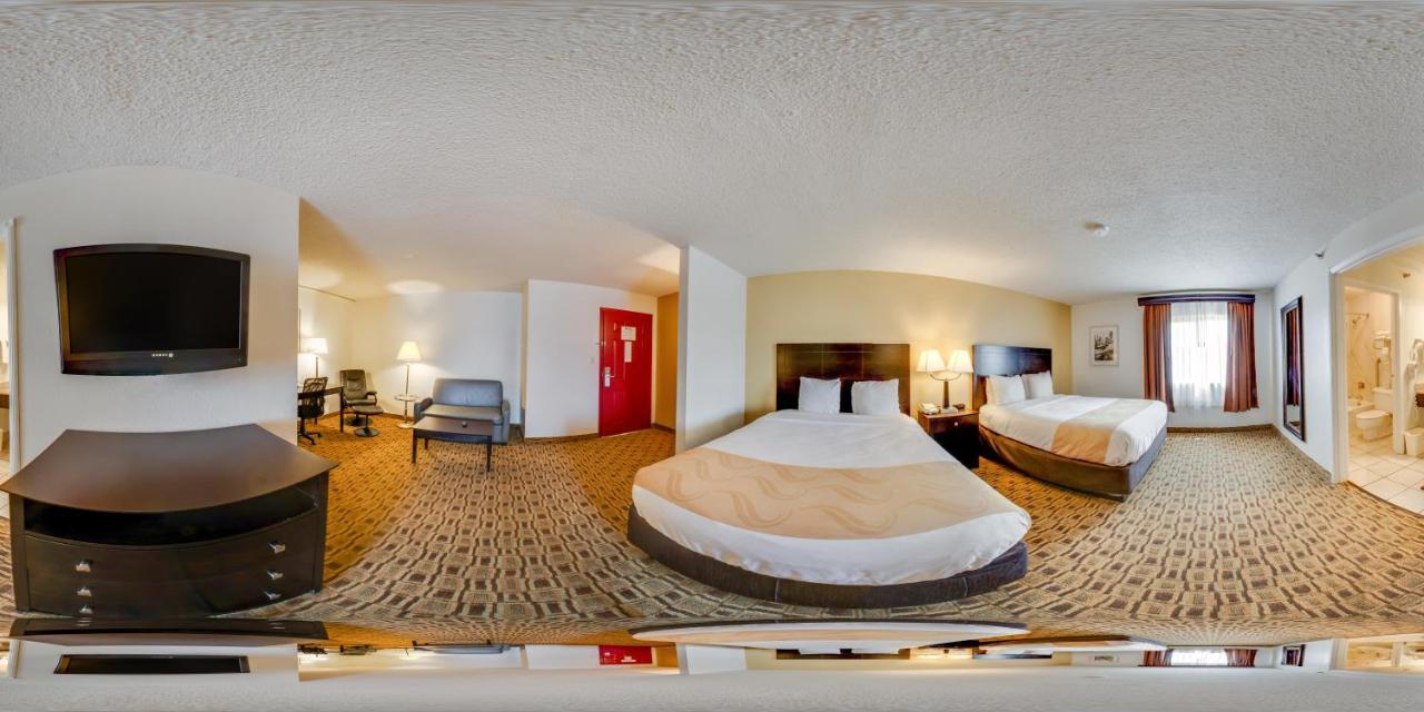 Coratel Plus Suites Wichita West Airport Екстер'єр фото