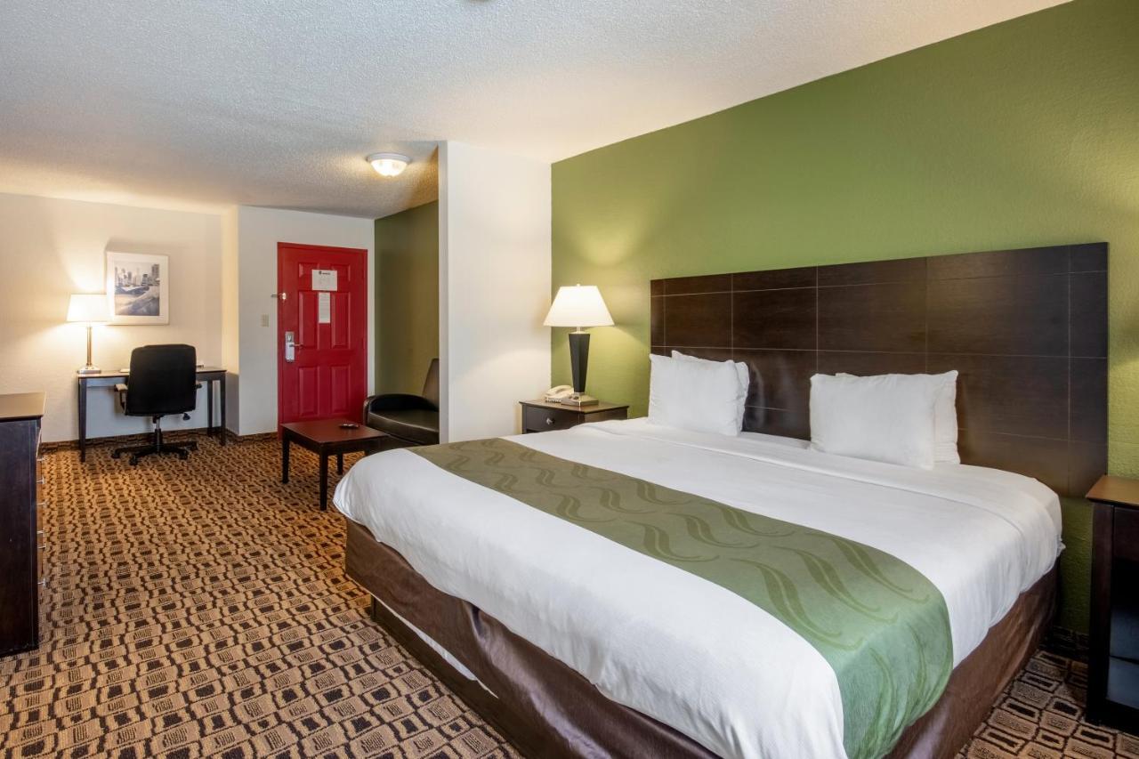Coratel Plus Suites Wichita West Airport Екстер'єр фото