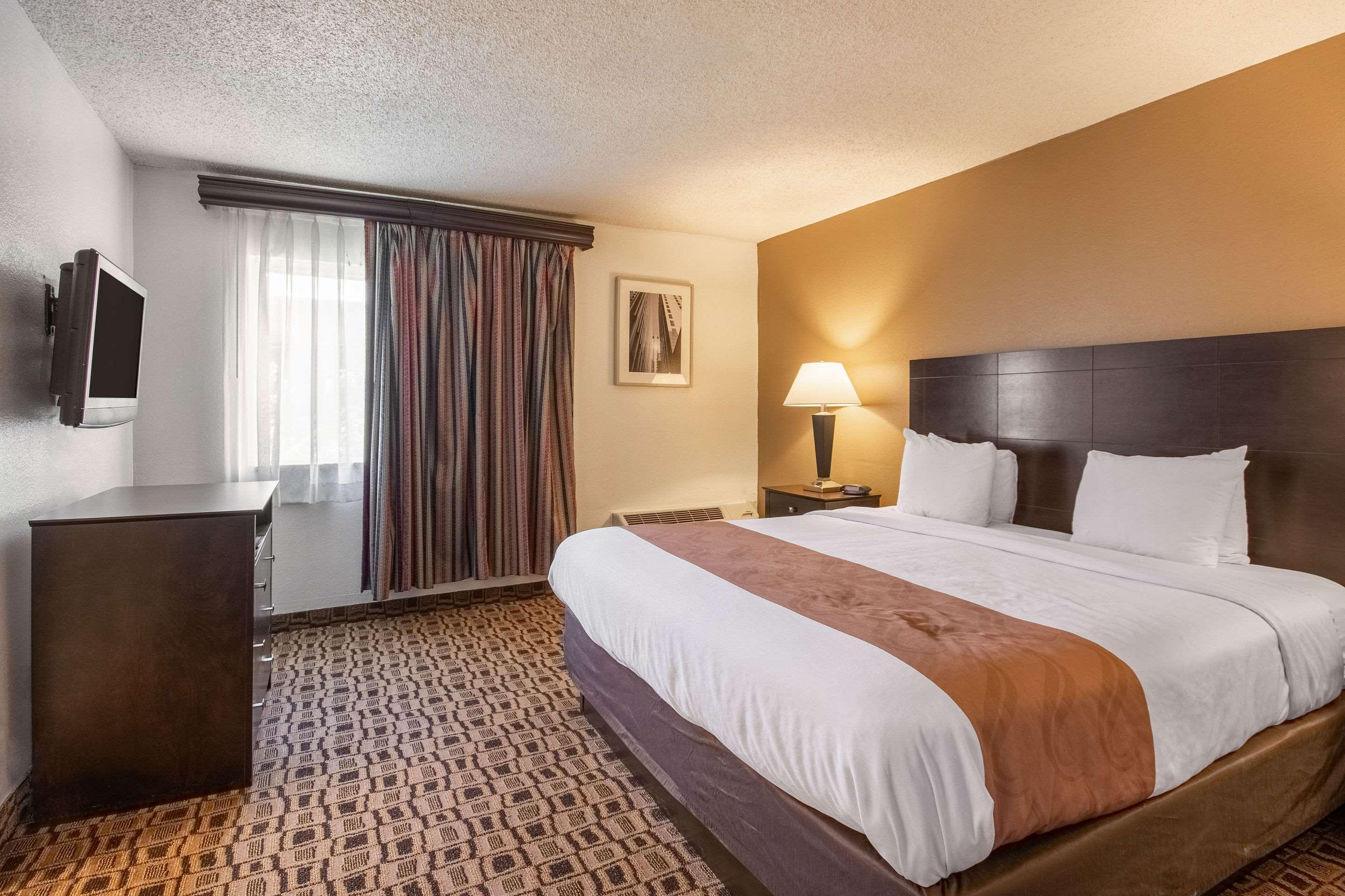 Coratel Plus Suites Wichita West Airport Екстер'єр фото