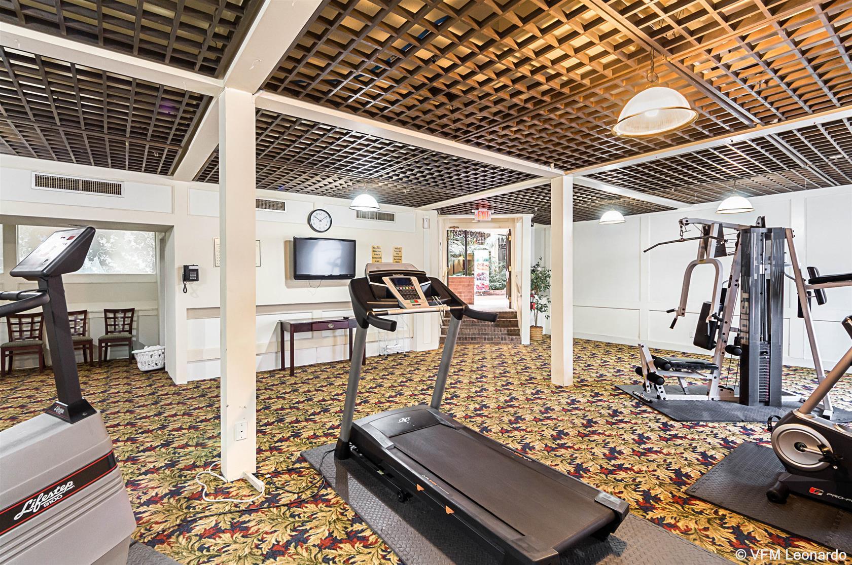 Coratel Plus Suites Wichita West Airport Екстер'єр фото