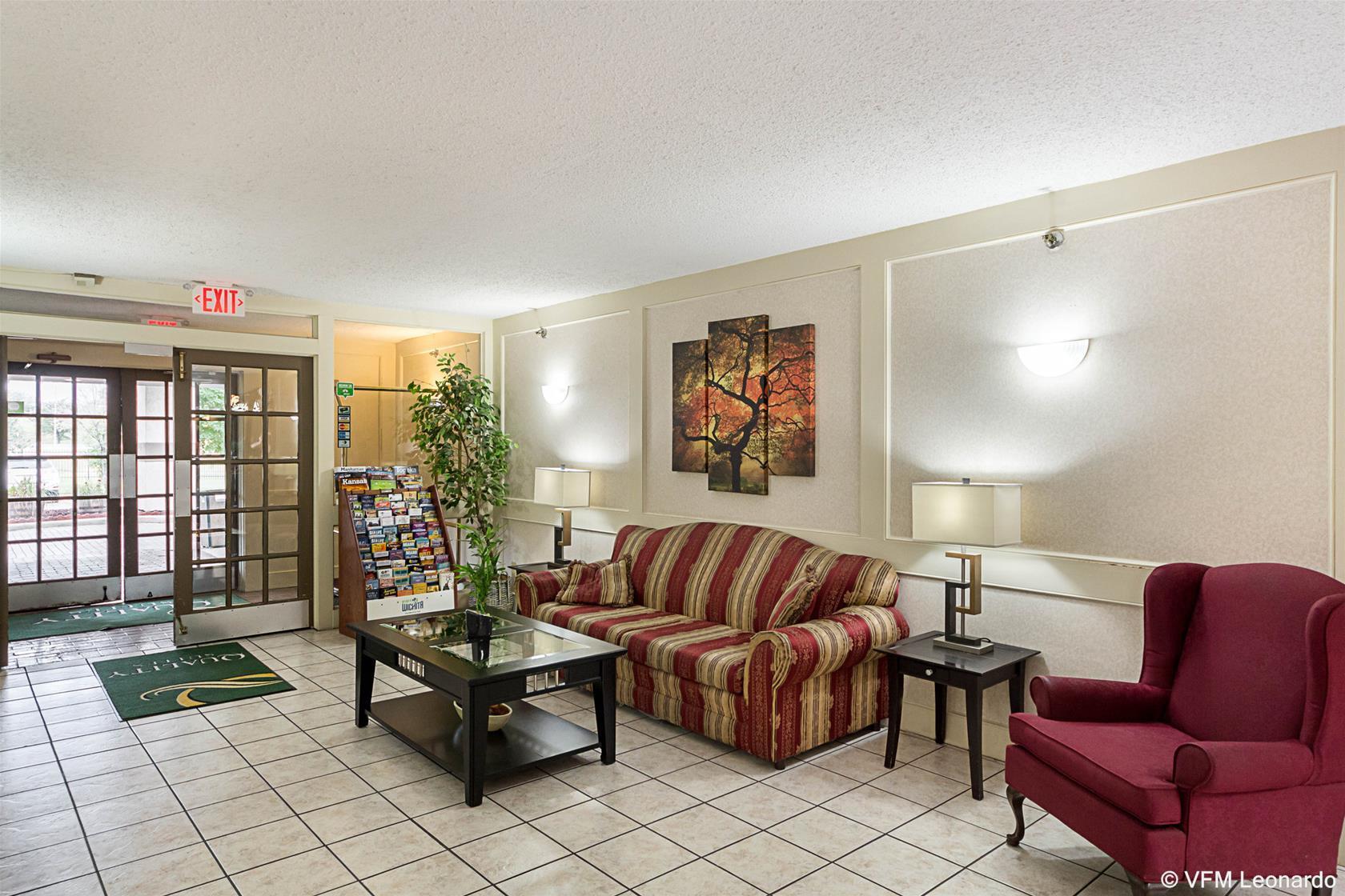 Coratel Plus Suites Wichita West Airport Екстер'єр фото